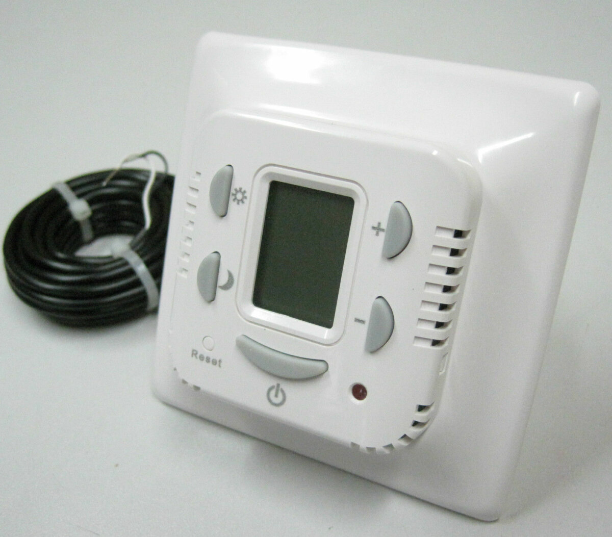 Thermostat E506 with 2 remote sensors, 39,00